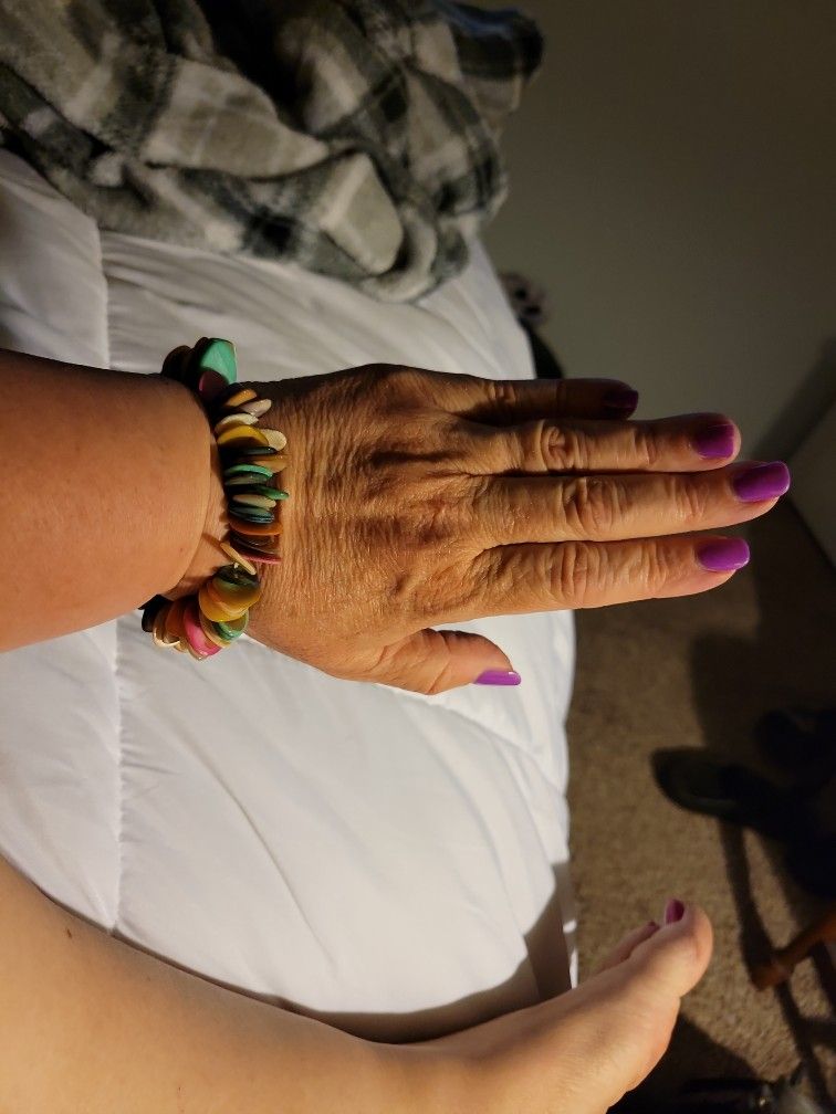 Gorgeous Stretch Shell Bracelet