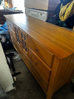 Dresser