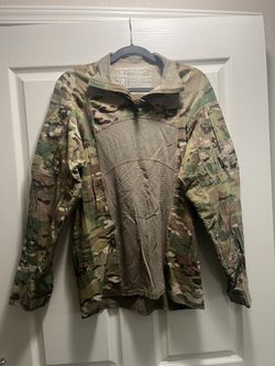 Army Combat Shirt w/ Quarter-Zip (Medium)