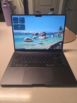 Apple MacBook Pro 14-inch M4 16GB RAM 512GB