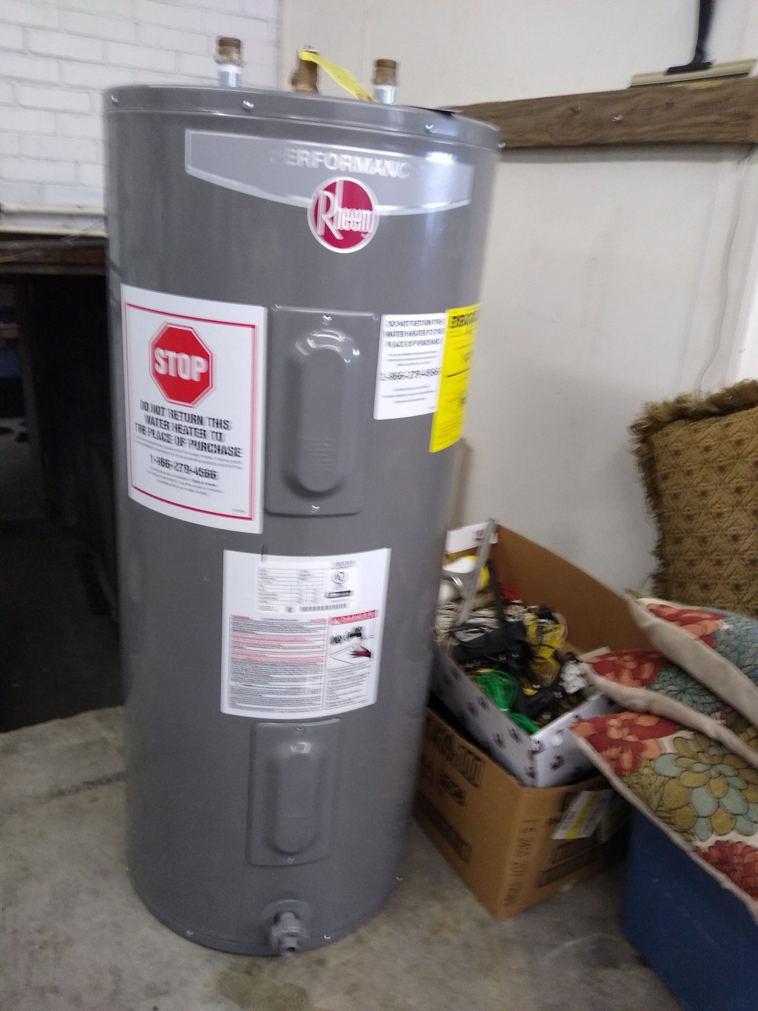 Rheem 40 gallon electric hot water heater
