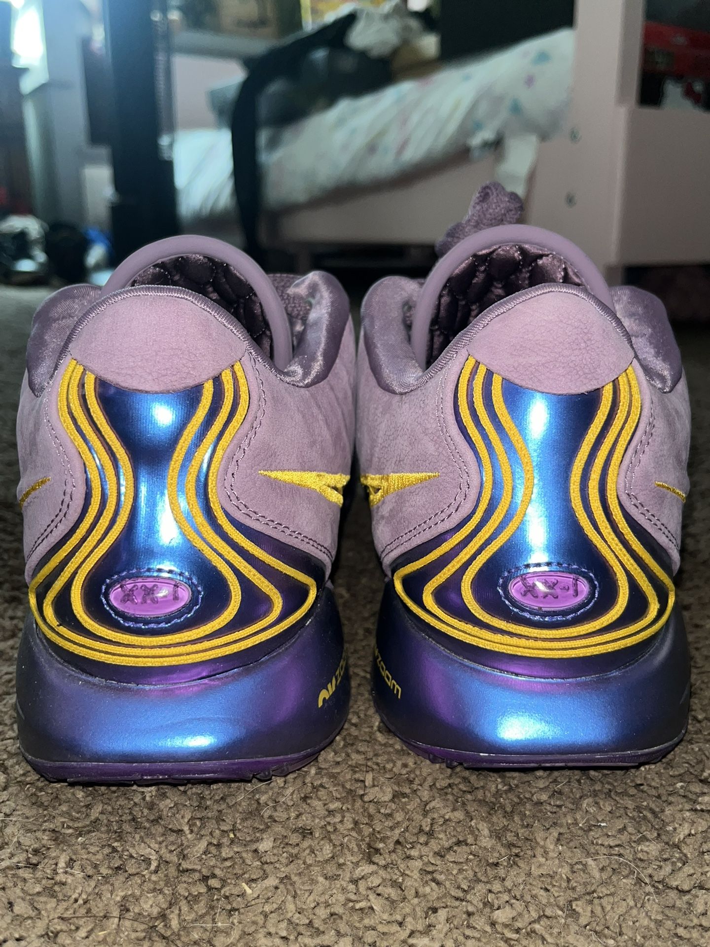Size 15 Nike Men's Lebron 21 Dragon Pearl - VNDS, No Box O