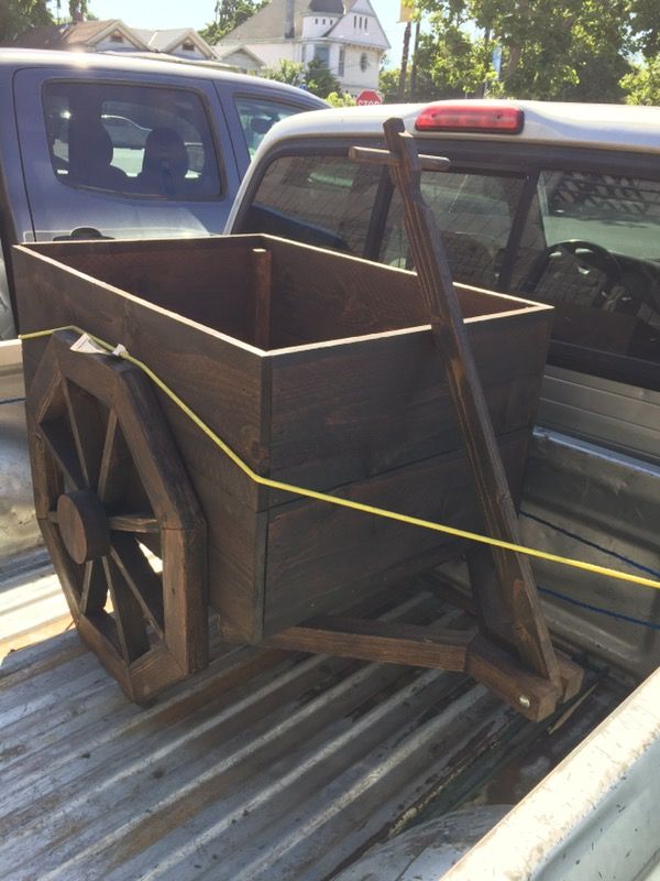 Wagon planters