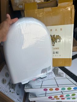 Soft Close Toilet Seat – Brand New