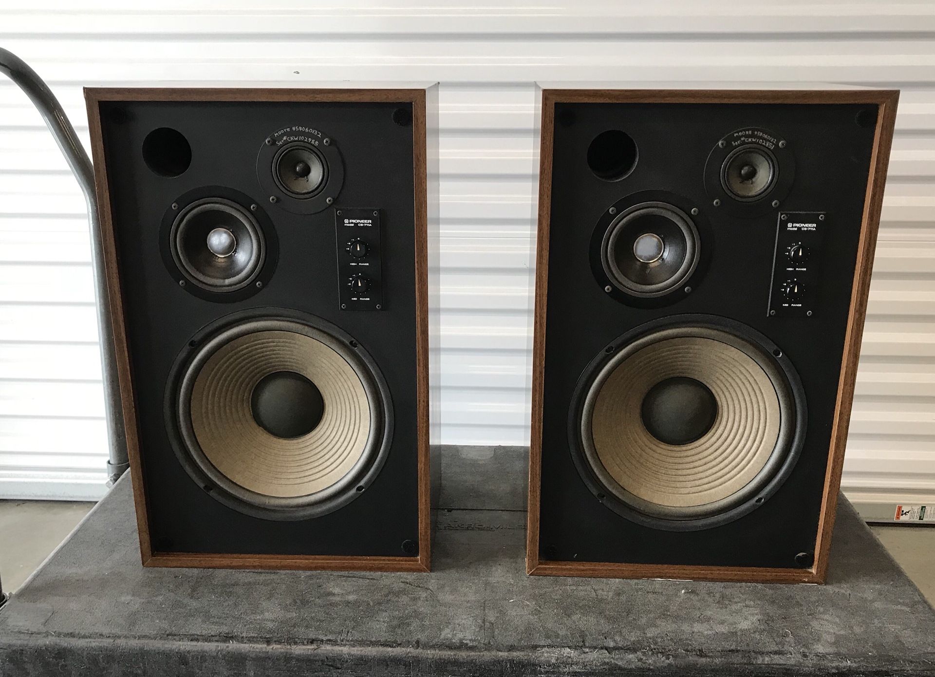 Vintage Pioneer CS-711A Stereo Speakers - Rare!