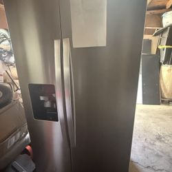 Whirlpool 36" Freestanding 24.6 Cu. Ft. Side by Side Refrigerator - WRS335SDHM