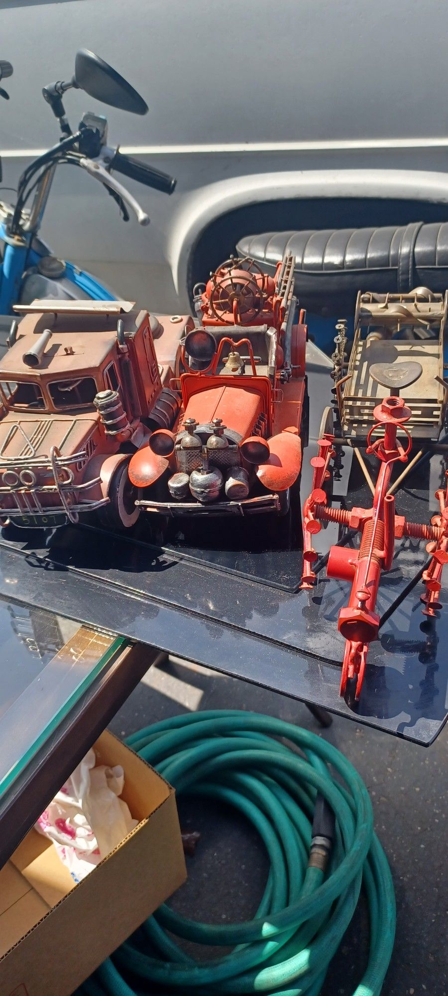 ANTIQUE ITEMS FOR SALE YOÛ CALL MIKE.