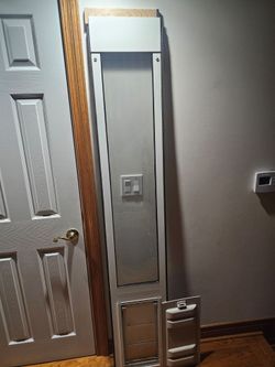 Dog door insert