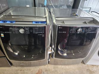 LG Front Load Washer and Dryer Set