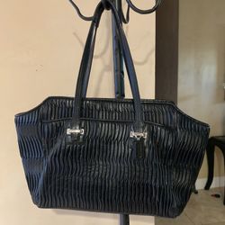 Coach Taylor Gathered Alexis Carrytall