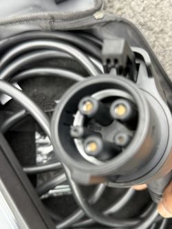 Mercedes Electric Car Plug 