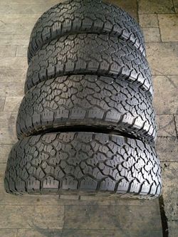 Set of 4 275/70/18 General Grabber A/T $180
