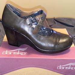 Dansko Mary Jane Pumps- 10.5 (41)