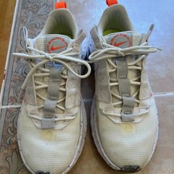 Ladies Nike Tennis Shoes
