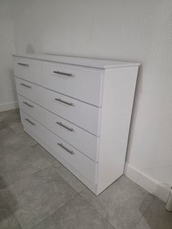 White Dresser - Comoda Blanca