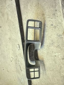 Bezel Chevy 99-04