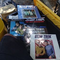 Star Trek Calinders In Plastic