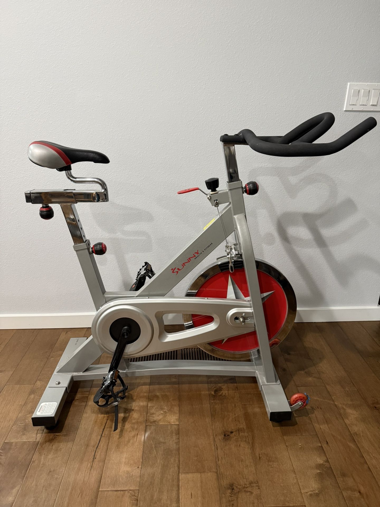 Sunny Health & Fitness Stationary / Spin Bike