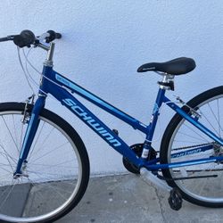Schwinn. Pathway Women's. Hybrid Bike 16 Inch Frame for Sale in Los  Angeles, CA - OfferUp