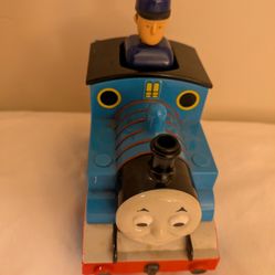 Thomas The Tank 2004 Push And Go Toy Train 6.25"