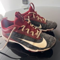 Nike - Soccer / Baseball Cleats Size 2Y