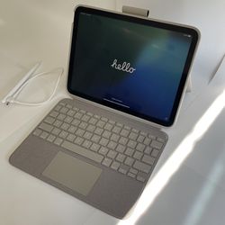 iPad 10th Gen 256GB With Wi-Fi Blue Plus Case With Keyboard And Stylus