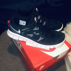 Sz13 New Mens Nike Free Run 2