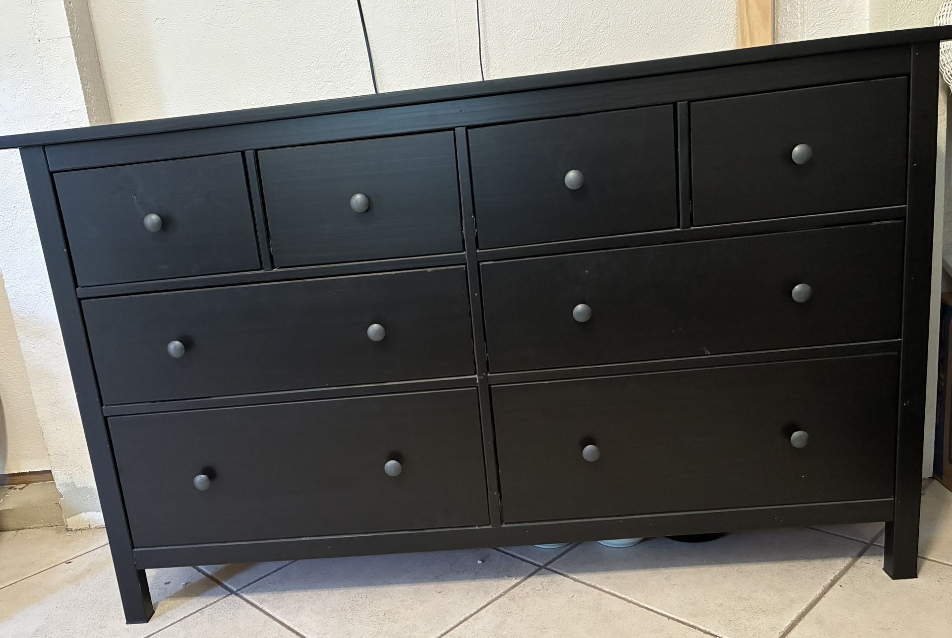 Wood Dresser. Gavetero de Madera