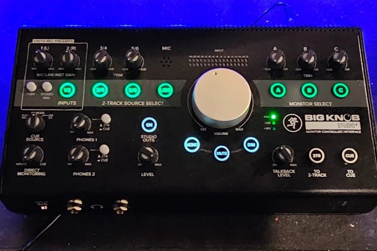 Mackie Big Knob Studio Plus+ 