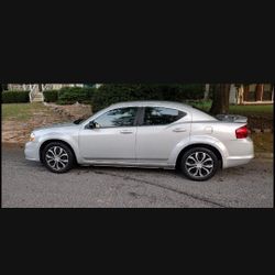 2012 Dodge Avenger 