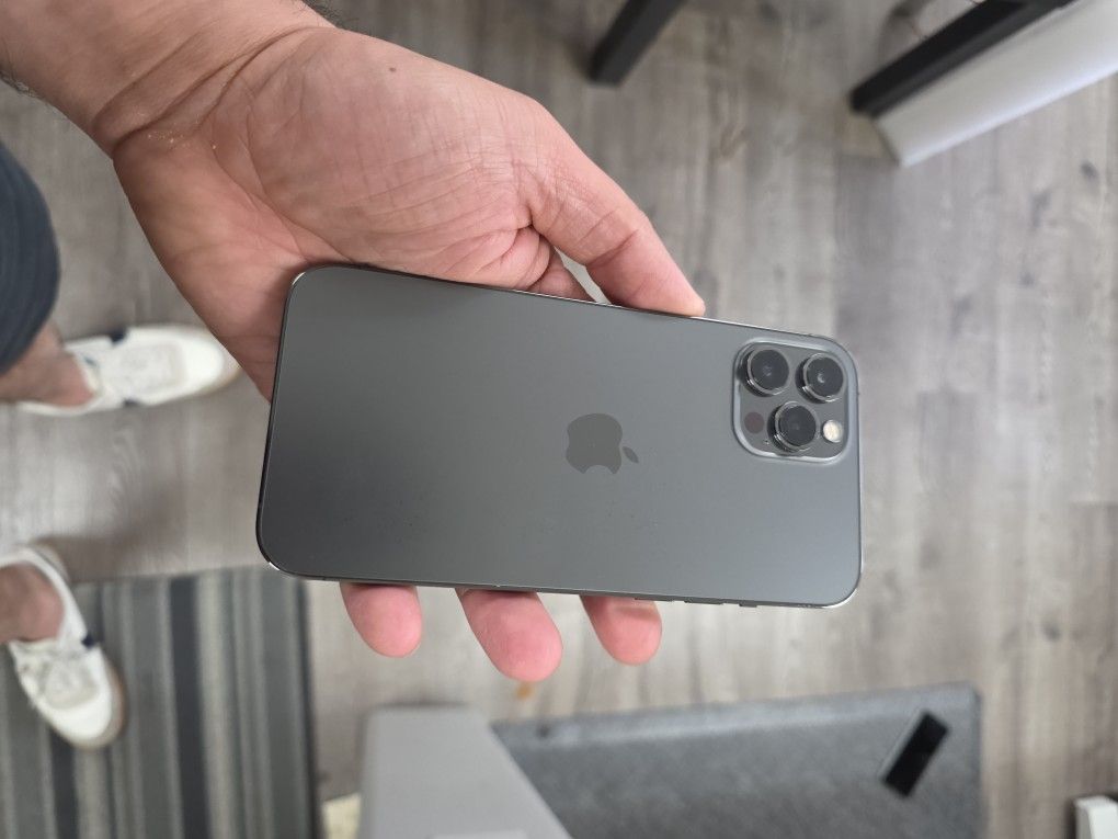 IPHONE 12 PRO MAX 256GB. UNLOVK ANY SIM