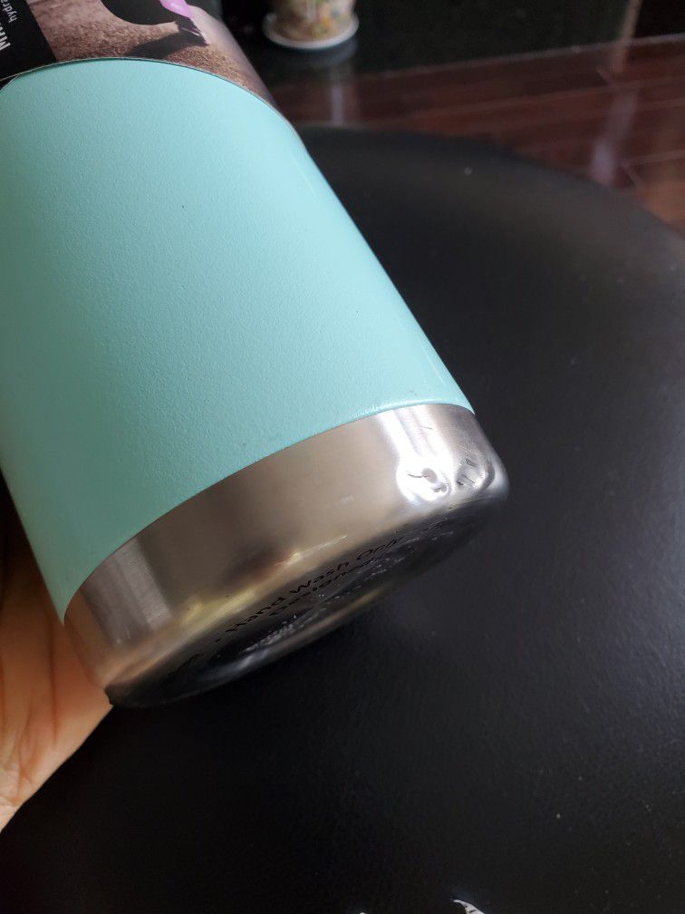 Hydrapeak Ombré 32oz Stainless Insulated Water Bottle (CHOICE OF COLOR)  Chug Lid for Sale in Ocean Ridge, FL - OfferUp