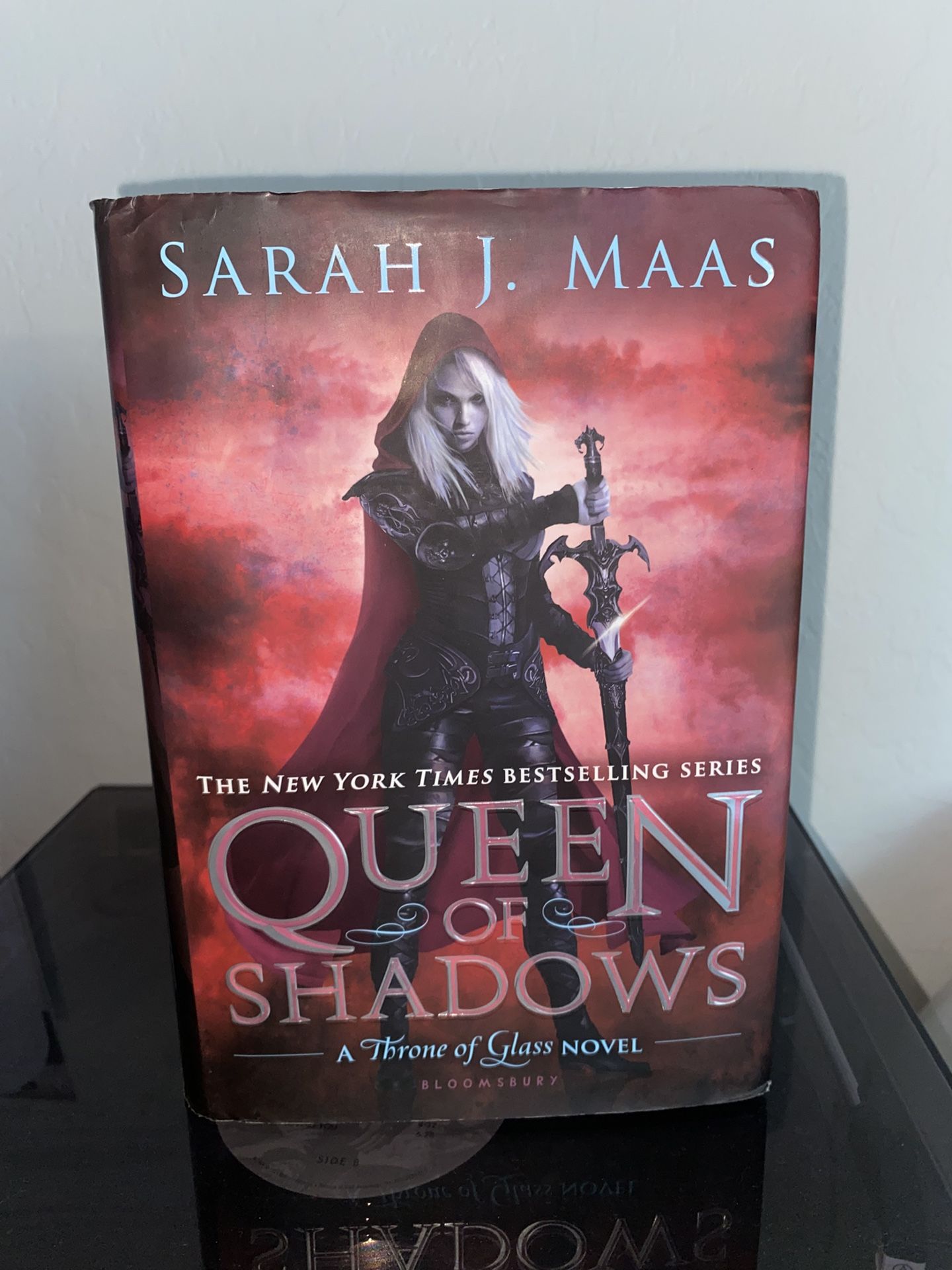 Throne Of Glass : Queen Of Shadows Book