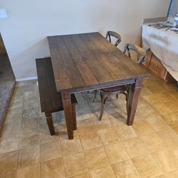 Very Nice Kitchen Table 