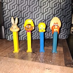 (MAKE AN OFFER) Vintage Looney Tunes Pez Dispensers