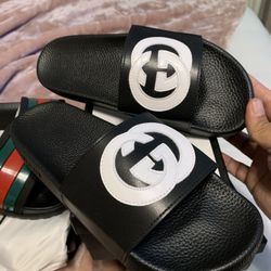 Sz 42 (7/8) Men’s New With Box 2021 GG Slides