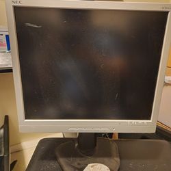 19 Inch Monitor