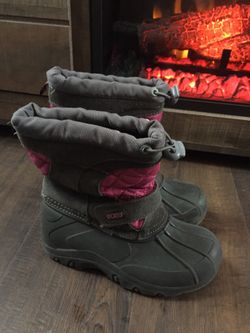 Girl Snow Boots Size 13- 1