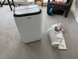 Black+Decker Portable Air Conditioner/Dehumidifier 10,000 BTU/250 sq ft