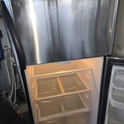 Frigidaire Fridge Apt Size 30 By 67 High Stainless Steel Works Good