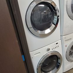 Compact Frigidaire Front Load Washer And Stackable Gas Dryer Set 27" Wide 36" Height 