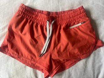 Vuori Clementine Shorts - Women’s Small