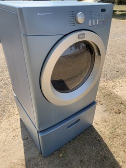 Dryer With Pedestal 