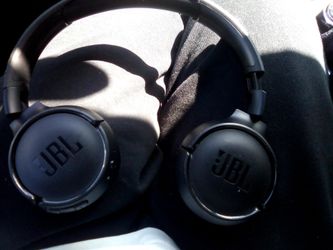 Headphones JBL