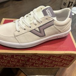 Brand New In Box - Women’s Vans Size 6.5