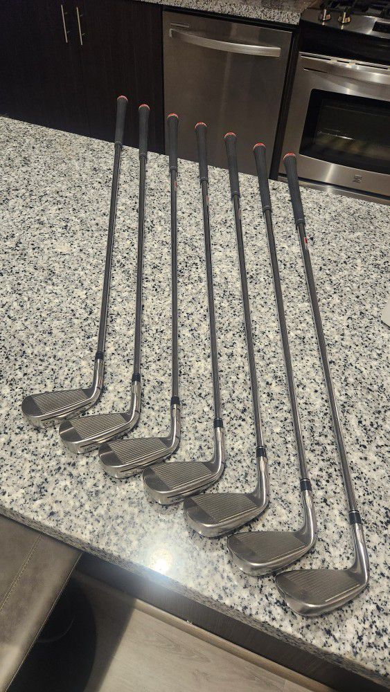 Taylormade Stealth Irons - 5 6 7 8 9 P A
