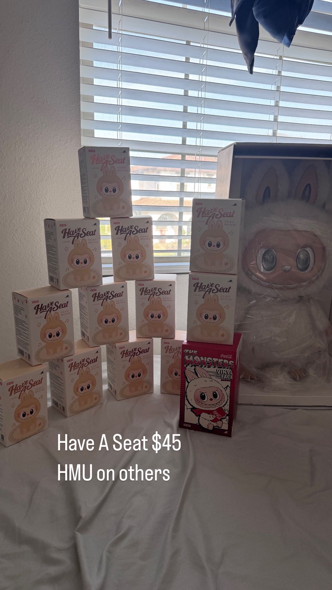 Labubu vinyl pop mart authentic!