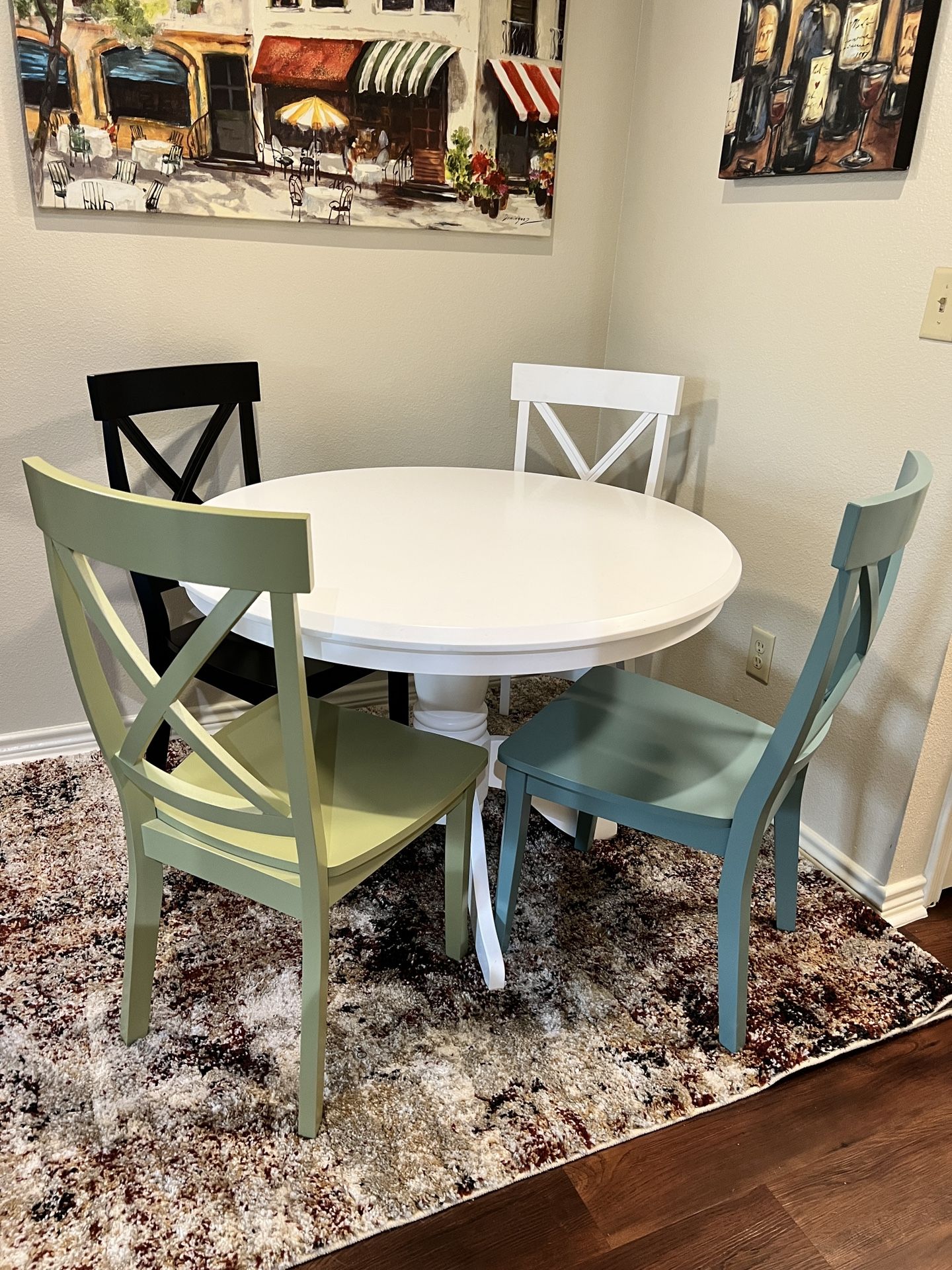 BRYNWOOD WHITE 5pc. DINING SET W/ Multicolor Chairs - ROOMS TO GO