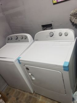 Set lavadoras practicamente nuevas la lavadora.  Nesesita programming  nose que tenga.   $$200 por .as 2