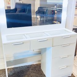 New Vanity With Glass Top